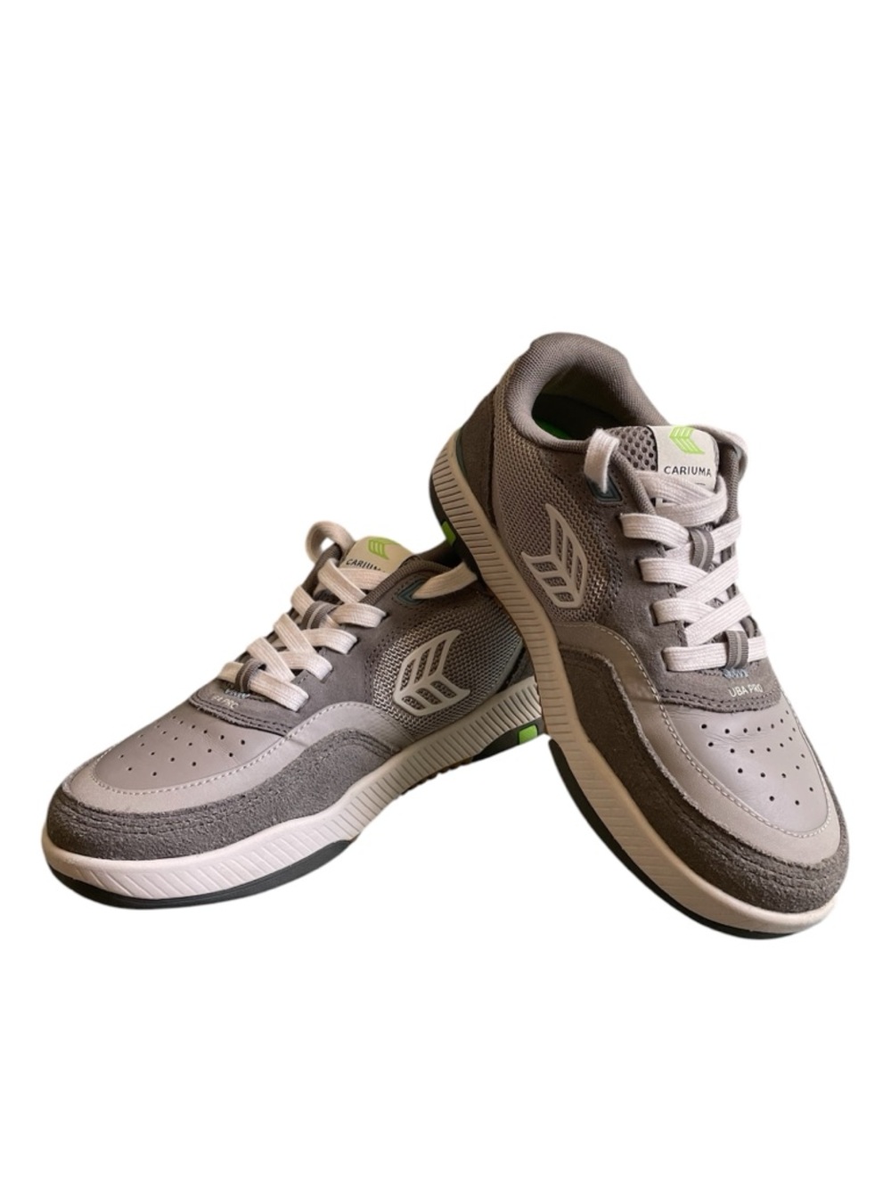 Cariuma Uba Pro Sneakers – Gray/White like new- Unisex women size 6 Men 4.5